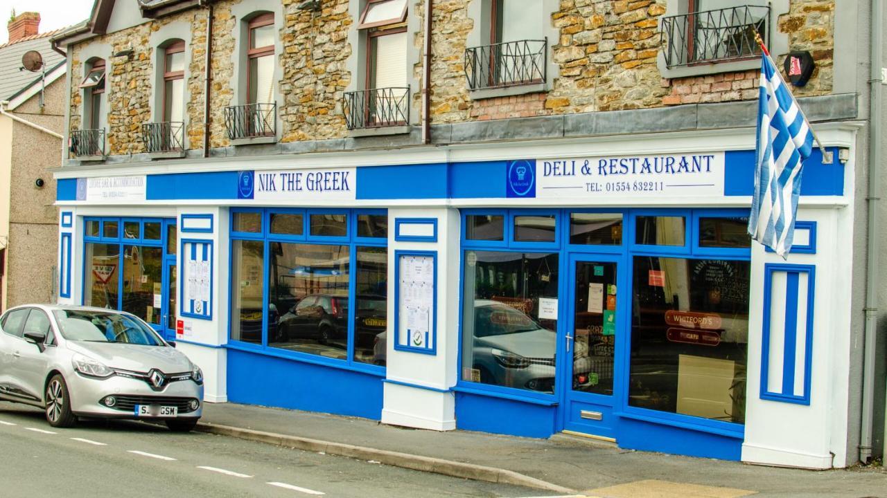 Bed and Breakfast Nik The Greek à Burry Port Extérieur photo