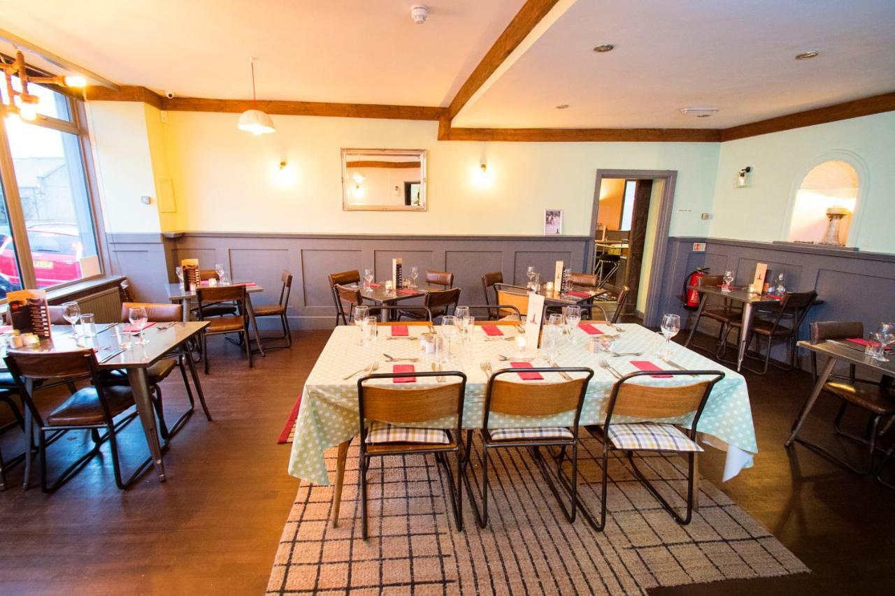 Bed and Breakfast Nik The Greek à Burry Port Extérieur photo