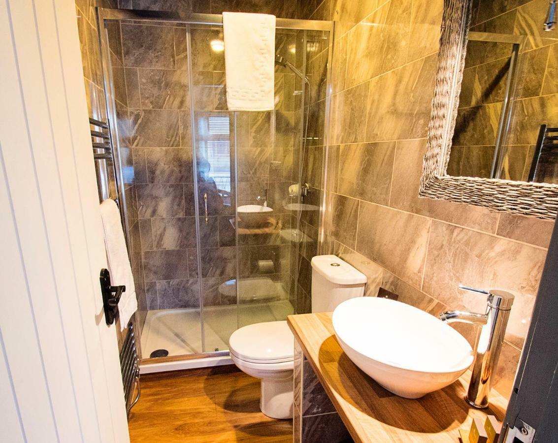 Bed and Breakfast Nik The Greek à Burry Port Extérieur photo